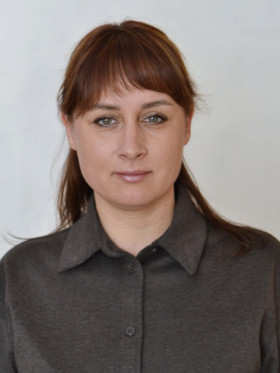 Ельниковская Ольга Евгеньевна.